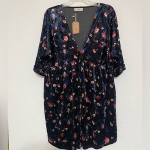 NWT NATURAL LIFE Stella V Neck Black Floral Velvet Mini Dress Size L